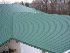 Durable seamless steel roofing on Hasting, NE, home